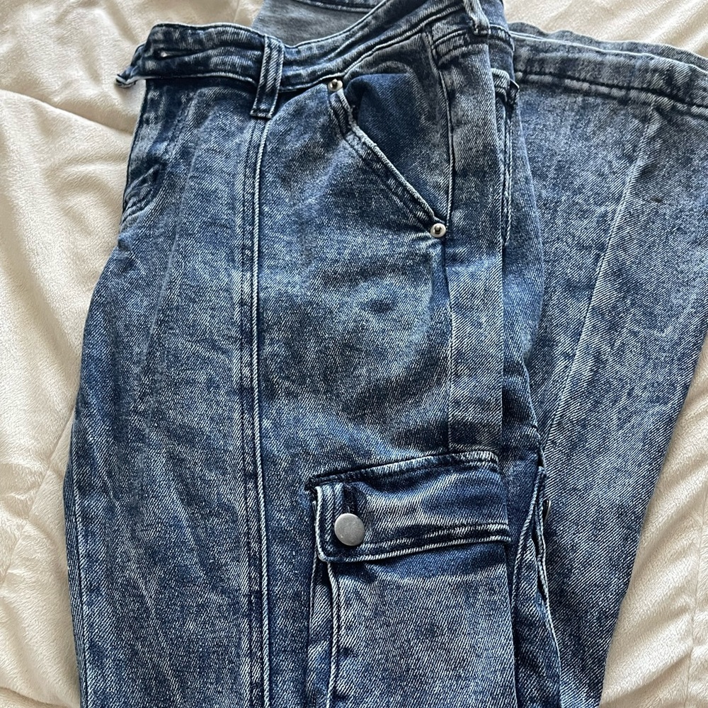 Low rise jeans